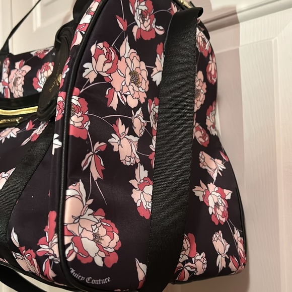 Juicy Couture Overnight / Duffle Bag  NWOT - Picture 3 of 9